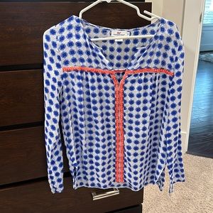 Vineyard Vine size medium shirt blouse